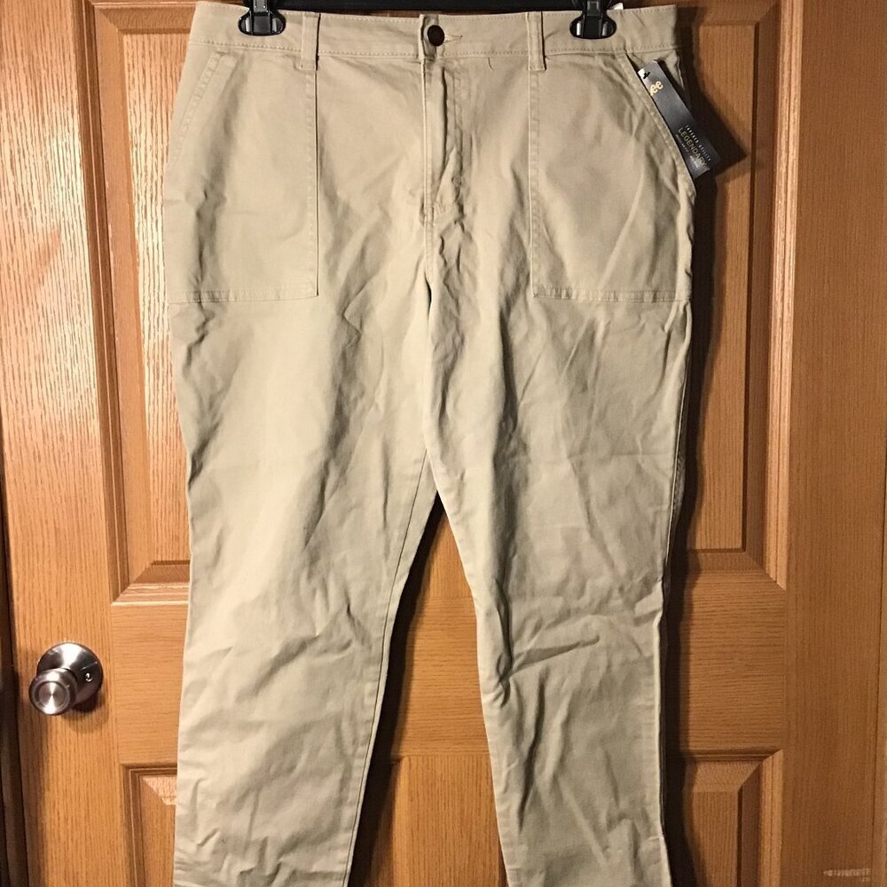 Lee Khakis